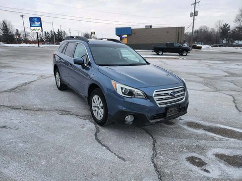 Used 2016 Subaru Outback 2.5i Premium image 7