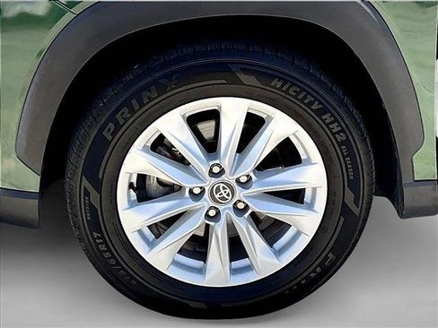 Used 2022 Toyota Corolla Cross LE w/ Moonroof Package FWD image 10