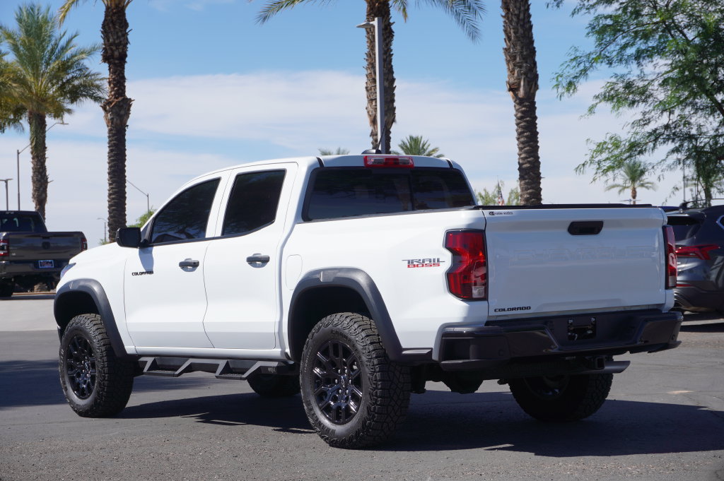 Certified 2025 Chevrolet Colorado Trail Boss AWD/4WD image 3