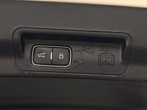 Used 2020 Ford Explorer XLT w/ Equipment Group 202A image 61