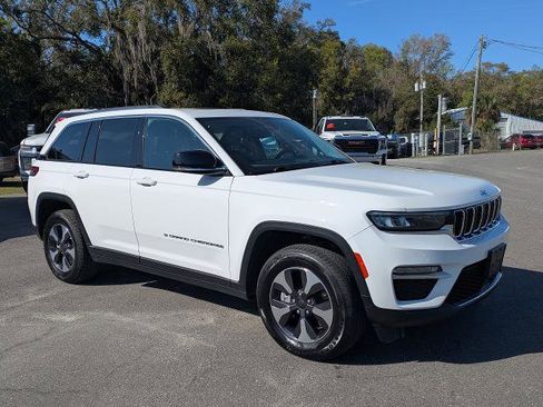 Used 2024 Jeep Grand Cherokee Limited 4xe image 2