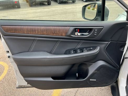 Used 2018 Subaru Outback 2.5i Limited w/ Popular Package #2 AWD/4WD image 22
