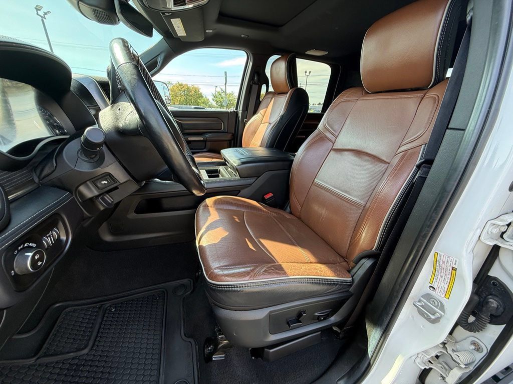 Used 2019 RAM 3500 Limited AWD/4WD image 11