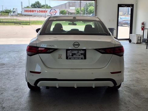 Used 2025 Nissan Sentra SV FWD image 18