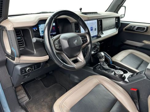 Used 2023 Ford Bronco Wildtrak image 12