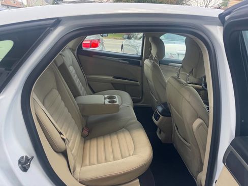 Used 2013 Ford Fusion SE FWD image 17