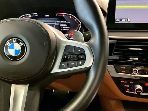 Used 2022 BMW 530i w/ M Sport Package RWD image 22