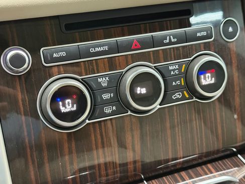 Used 2017 Land Rover Range Rover HSE image 26