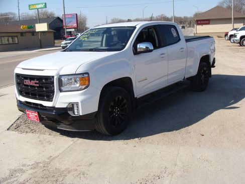 Used 2022 GMC Canyon Elevation image 2