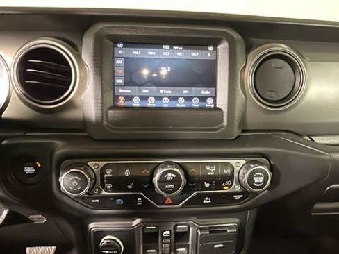 Used 2023 Jeep Wrangler Unlimited w/ Cold Weather Group AWD/4WD image 23