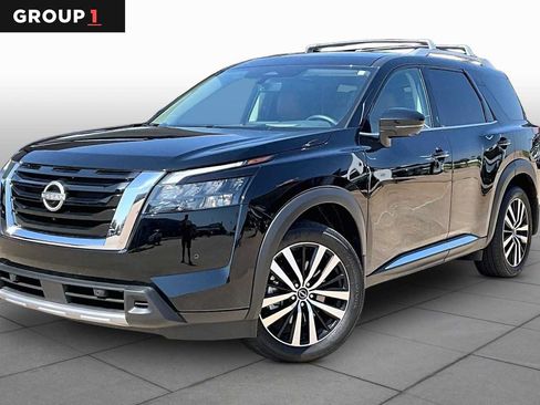 Certified 2025 Nissan Pathfinder Platinum w/ Cargo Package FWD image 1