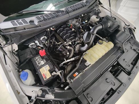 Used 2020 Ford F150 Lariat w/ Equipment Group 502A Luxury image 4