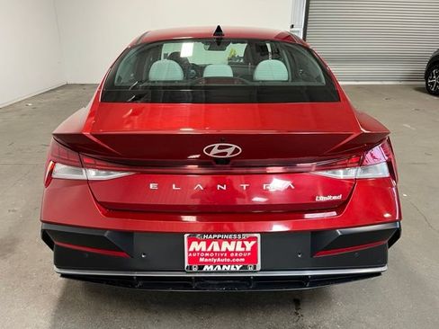 Used 2024 Hyundai Elantra Limited FWD image 4