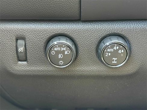 Used 2016 GMC Canyon SLT image 10