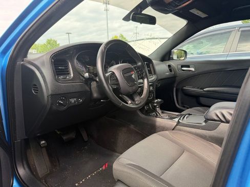Used 2019 Dodge Charger SXT w/ Blacktop Package RWD image 7