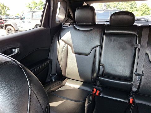 Certified 2021 Jeep Compass Latitude AWD/4WD image 12