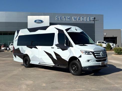 Used 2025 Mercedes-Benz Sprinter 3500 image 1