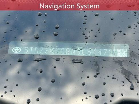 Certified 2022 Toyota Sienna Limited image 3