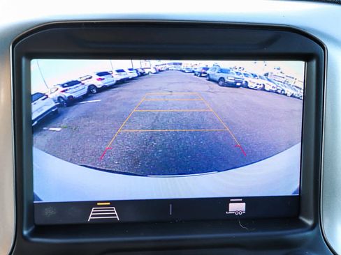 Used 2021 Chevrolet Silverado 1500 LT image 19