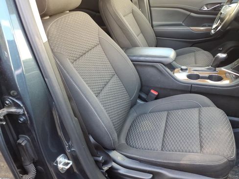 Used 2019 GMC Acadia SLE w/ LPO, Floor Liner Package AWD/4WD image 6