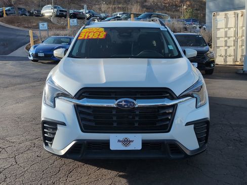 Used 2024 Subaru Ascent Premium w/ Convenience Package image 2