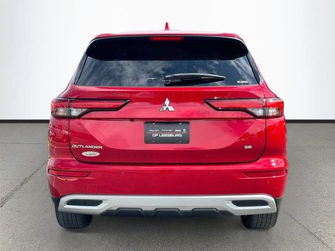 Used 2024 Mitsubishi Outlander SE Black Edition AWD/4WD image 6