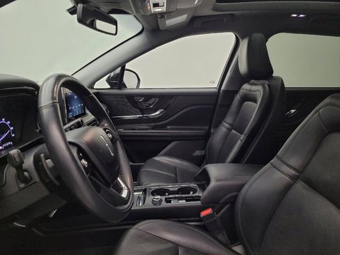 Used 2022 Lincoln Corsair AWD w/ Premium Package image 17