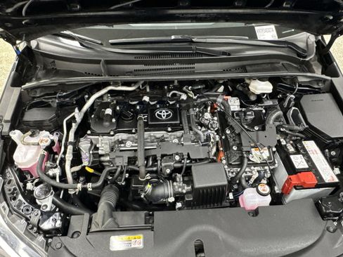 Used 2025 Toyota Corolla LE FWD image 40