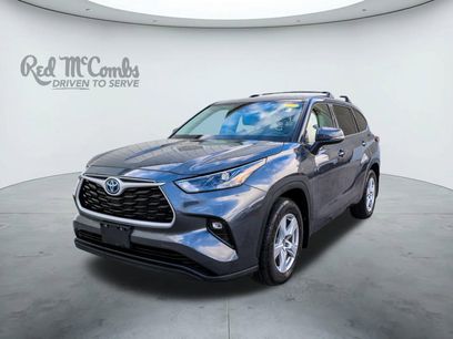 Used 2023 Toyota Highlander LE