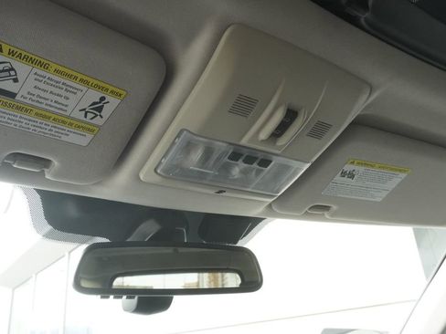 Used 2016 Land Rover LR4 HSE LUX image 16