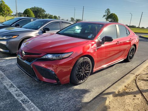 Certified 2024 Toyota Camry SE w/ Convenience Package FWD image 3