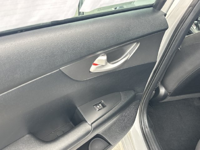 Used 2019 Kia Forte LXS FWD image 12