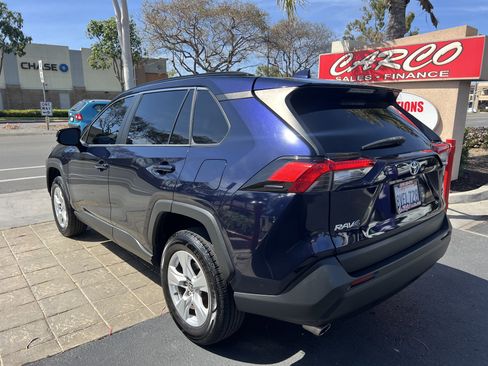 Used 2021 Toyota RAV4 XLE image 6