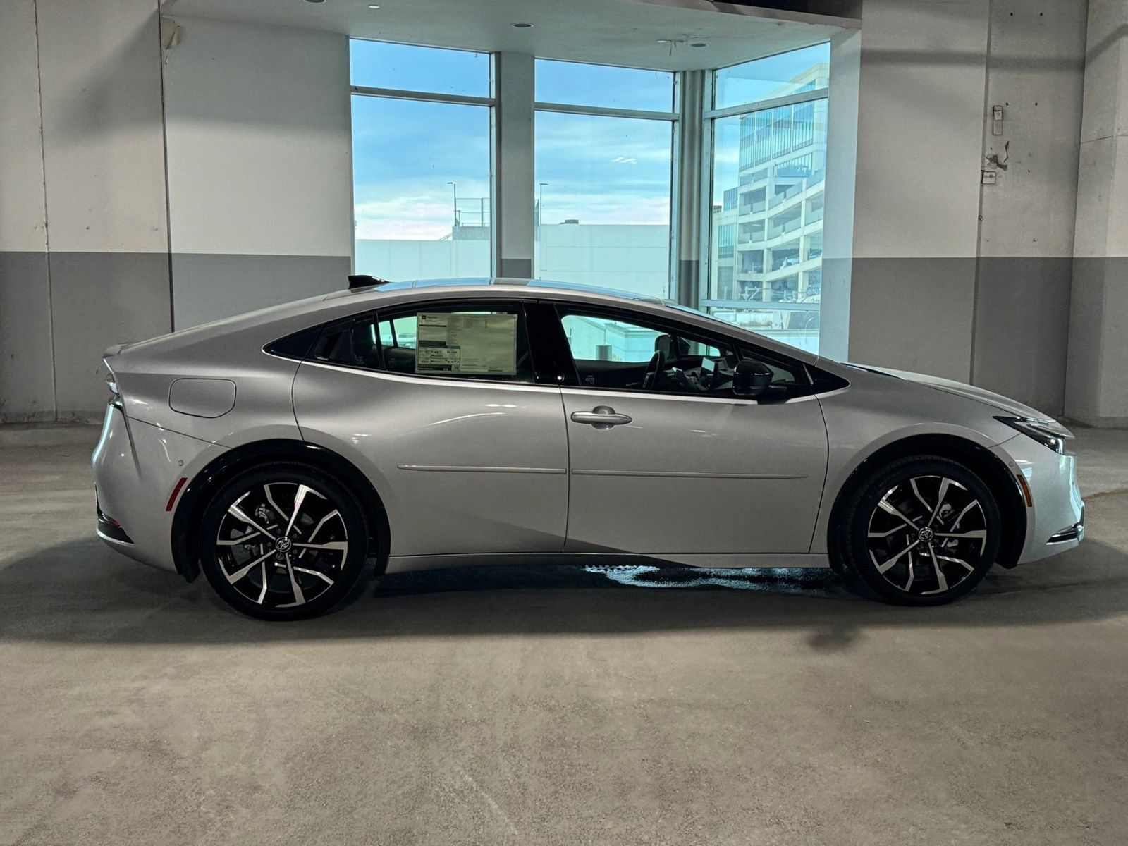 New 2026 Toyota Prius Plug-In Hybrid FWD image 10