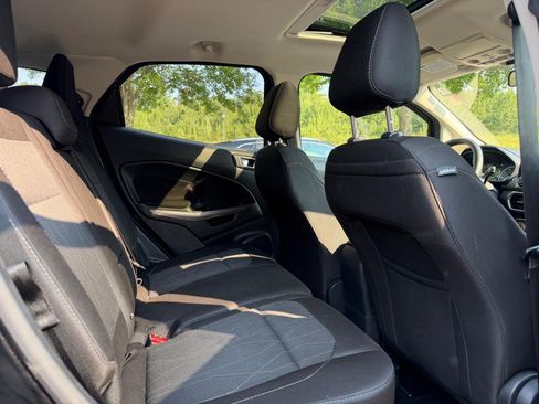Used 2019 Ford EcoSport SE AWD/4WD image 9