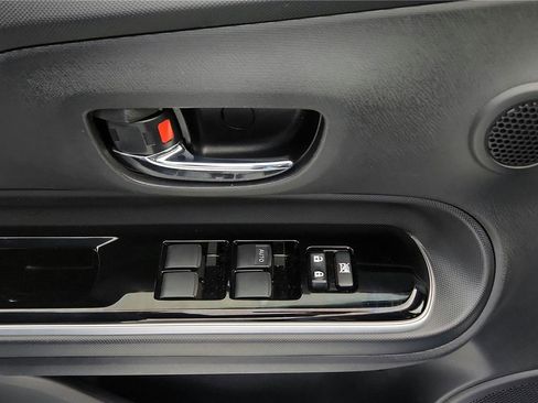 Used 2019 Toyota Prius C image 23