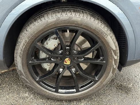 Used 2019 Porsche Cayenne S image 8