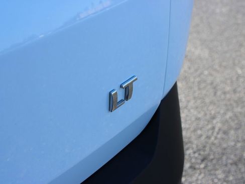 Used 2023 Chevrolet Traverse LT image 16