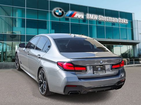 Used 2023 BMW M550i xDrive w/ Executive Package AWD/4WD image 6