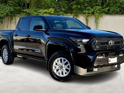 New 2025 Toyota Tacoma SR5