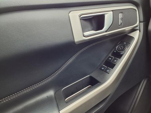 Used 2022 Ford Explorer XLT w/ Equipment Group 202A image 20