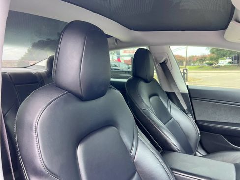 Used 2018 Tesla Model 3 Mid Range RWD image 29