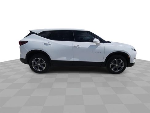 Used 2024 Chevrolet Blazer LT w/ Driver Confidence Package FWD image 9