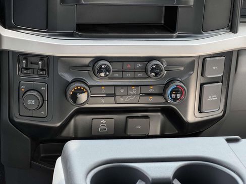 New 2025 Ford F550 4x4 Crew Cab Super Duty image 4