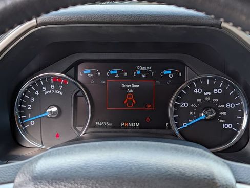 Used 2022 Ford F250 Lariat w/ Lariat Value Package AWD/4WD image 16