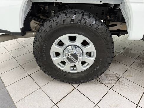 Used 2024 Ford F350 XLT AWD/4WD image 15