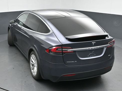 Used 2018 Tesla Model X 75D image 47