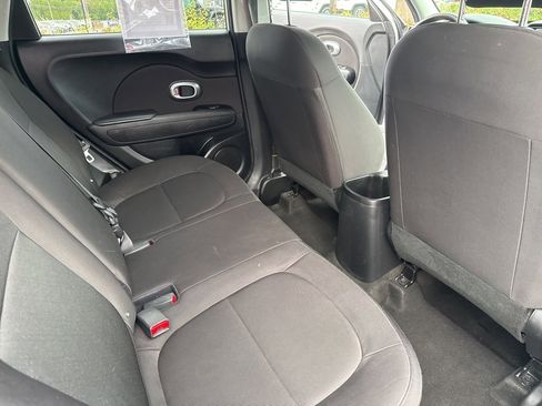 Used 2018 Kia Soul image 23