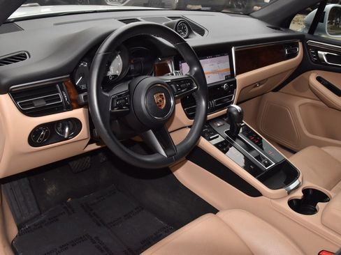 Used 2023 Porsche Macan S image 34