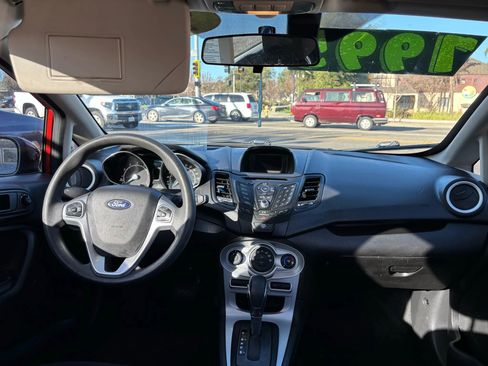 Used 2018 Ford Fiesta SE image 12